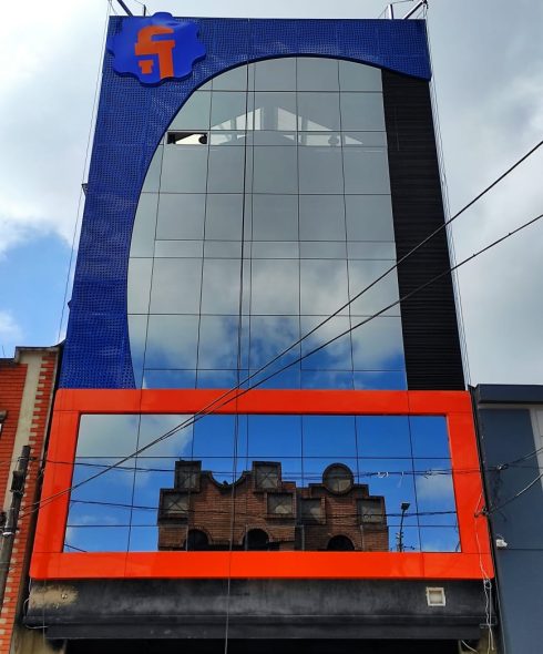 Fabrica fachadas en vidrio Bogota
